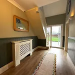 3 Bed In Oc-s35053 * Ebberston