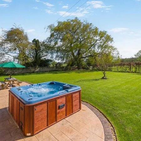 3 Bed In Oc-s35053 * Ebberston