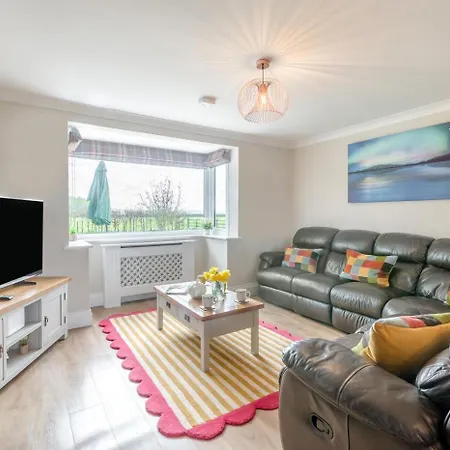 3 Bed In Oc-s35053 Ebberston